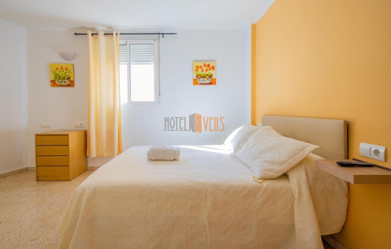 Hotel Velis Velez-Malaga Bagian luar foto