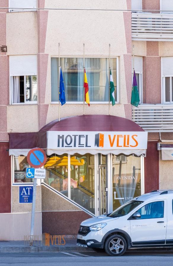 Hotel Velis - Avenida I Velez-Malaga Bagian luar foto