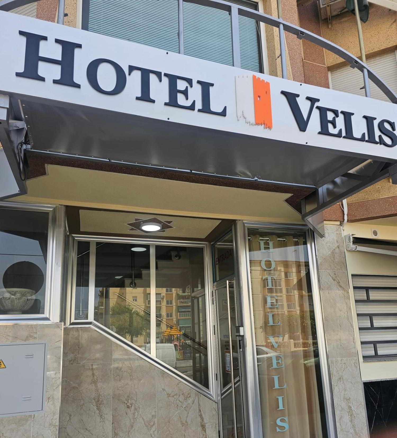 Hotel Velis Velez-Malaga Bagian luar foto